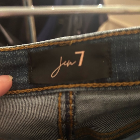 Pencil skirt - Picture 2 of 2